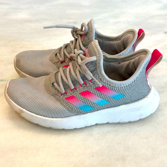 adidas Shoes - Adidas Women’s Sneakers Size 6.5 light weight sneakers shoes